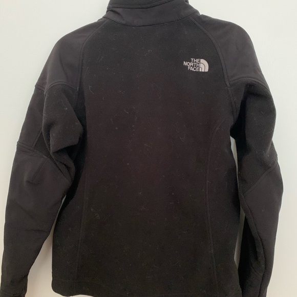 Black north face windbreaker fleece. - Picture 2 of 4